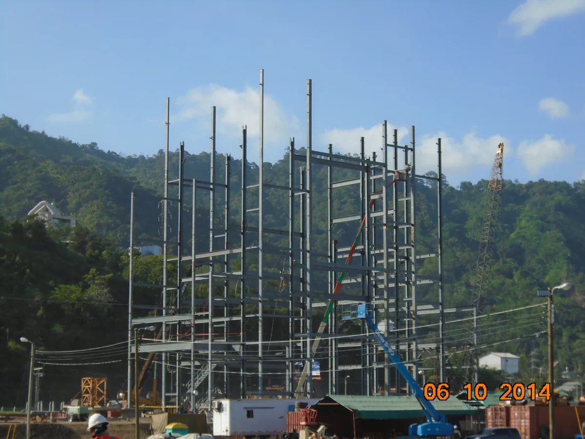 Construcción de la planta BECO en 2014