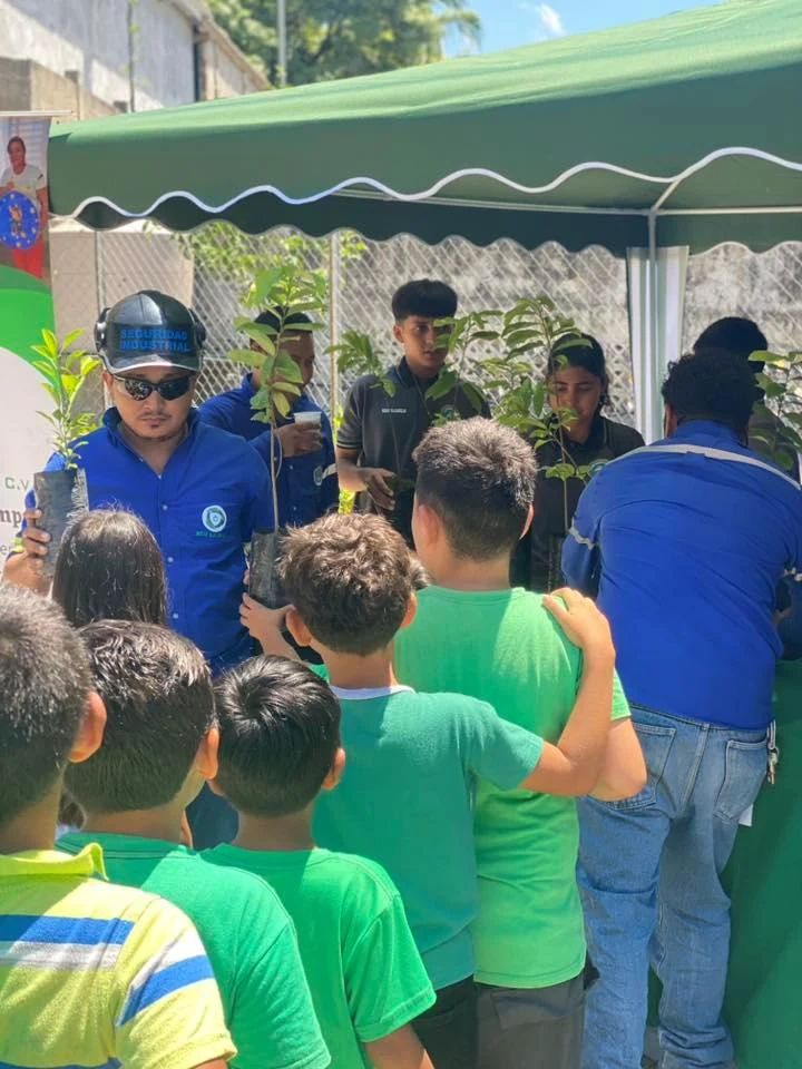 Conmemoración del Día del Árbol